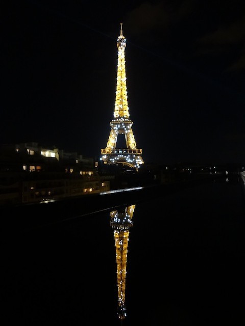 Torre Eiffel vista do restaurante Les Ombres - Paris