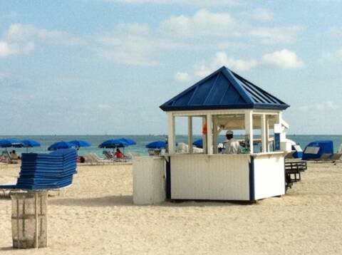 Onde comer em Miami - Quiosque na praia