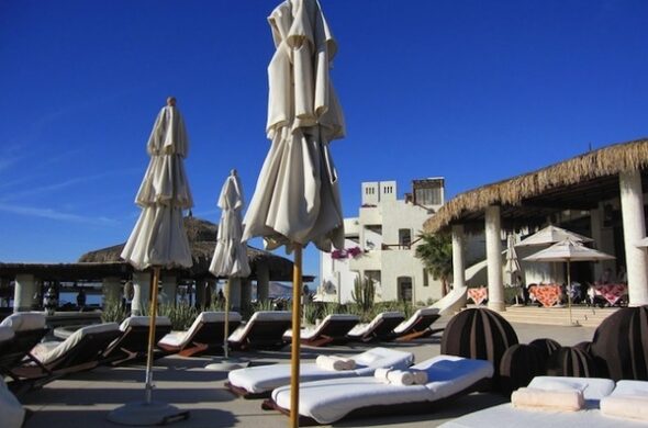 Área externa do Hotel Las Ventanas Al Paraiso em Los Cabos, México.