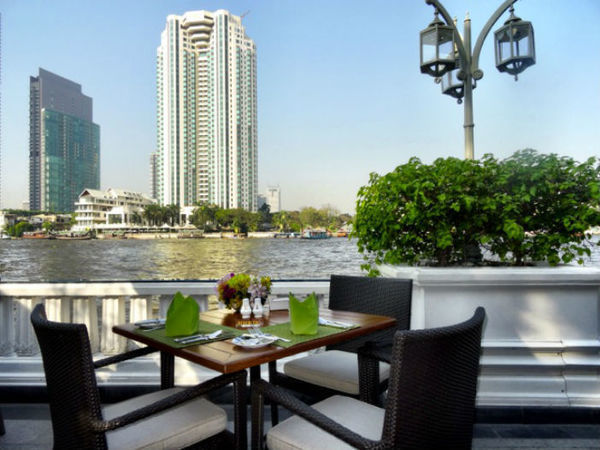 Vista para o rio Chao Phya do hotel Mandarin Oriental em Bangkok