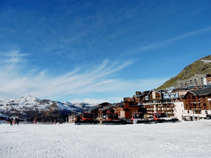 Inauguração do resort de esqui Club Med em Val Thorens, na França