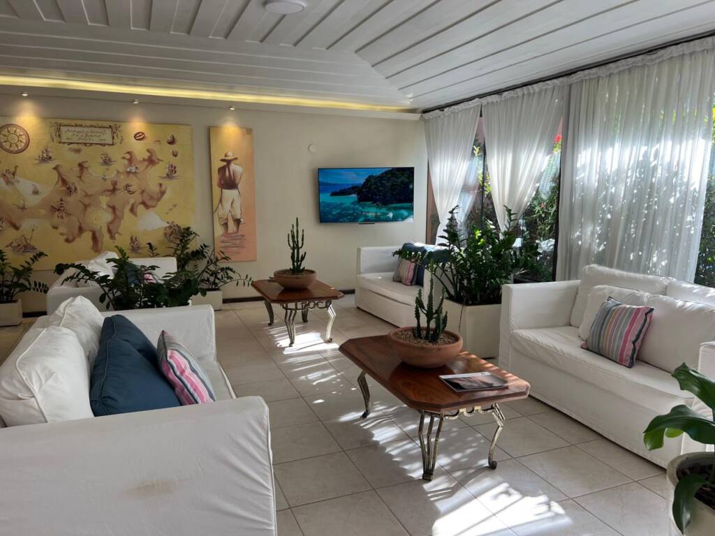 lobby la borie 