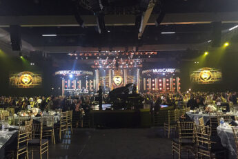 Lionel Richie é homenageado no Grammy, em Los Angeles