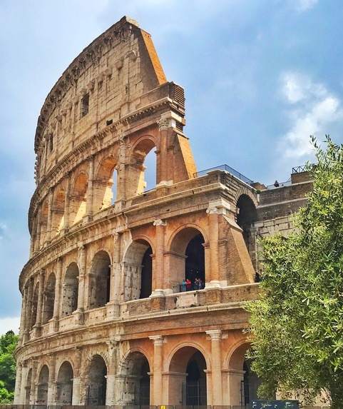 O imponente Coliseo de Roma