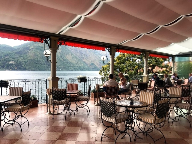restaurante no Lago de Como