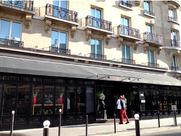 restaurantes duas e três estrelas em Paris