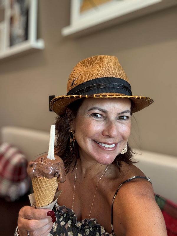Renata Araújo na  5th Avenue