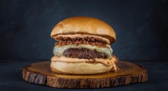 5 dicas para comer hambúrguer, pelo chef Yasser Regis