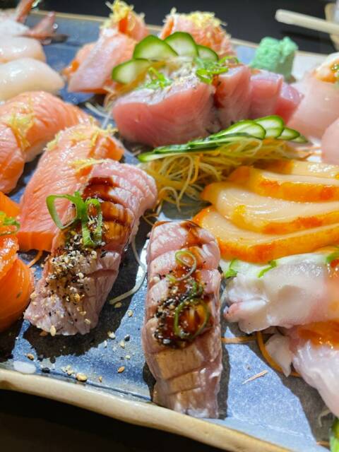 Peixes frescos e variados, no restaurante japonês Peixoto Sushi, no Leblon