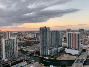 restaurante com vista em miami
