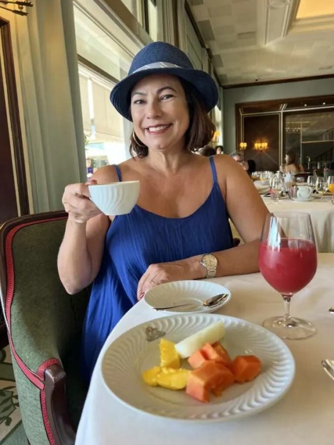 Renata Araújo experimentou o café da manhã na varanda 