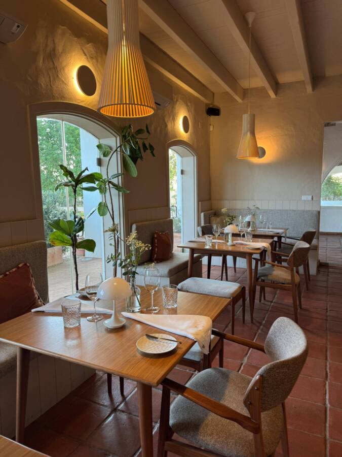 Espaço do restaurante na Malhadinha 
