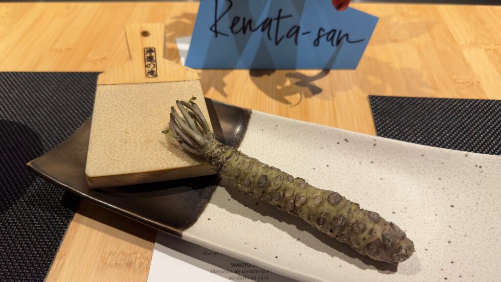 Verdadeiro wasabi no restaurante japonês nos Jardins: Murakami