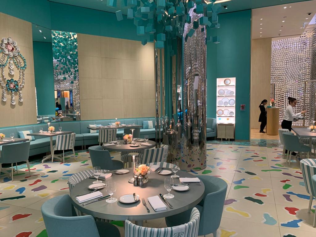 Inauguração do Café da Tiffany em Dubai: Blue Box