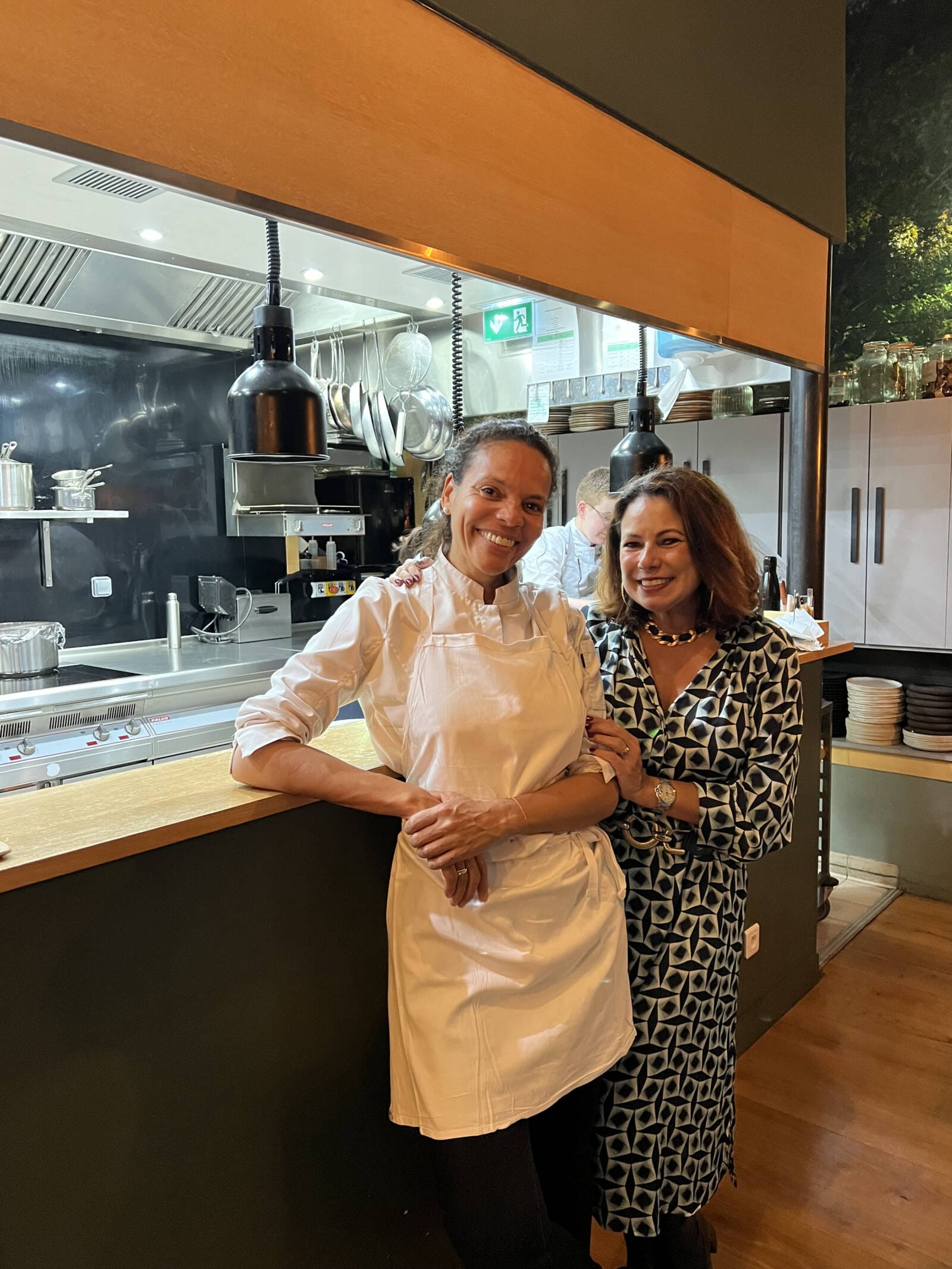 Alessandra Montagne comanda o Nosso  –  restaurante de chef brasileira em Paris