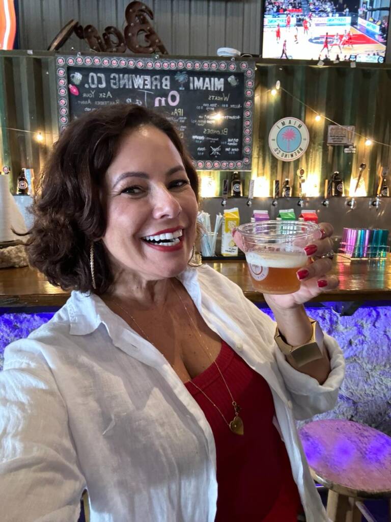 Cervejaria e vinícola tropical em Miami