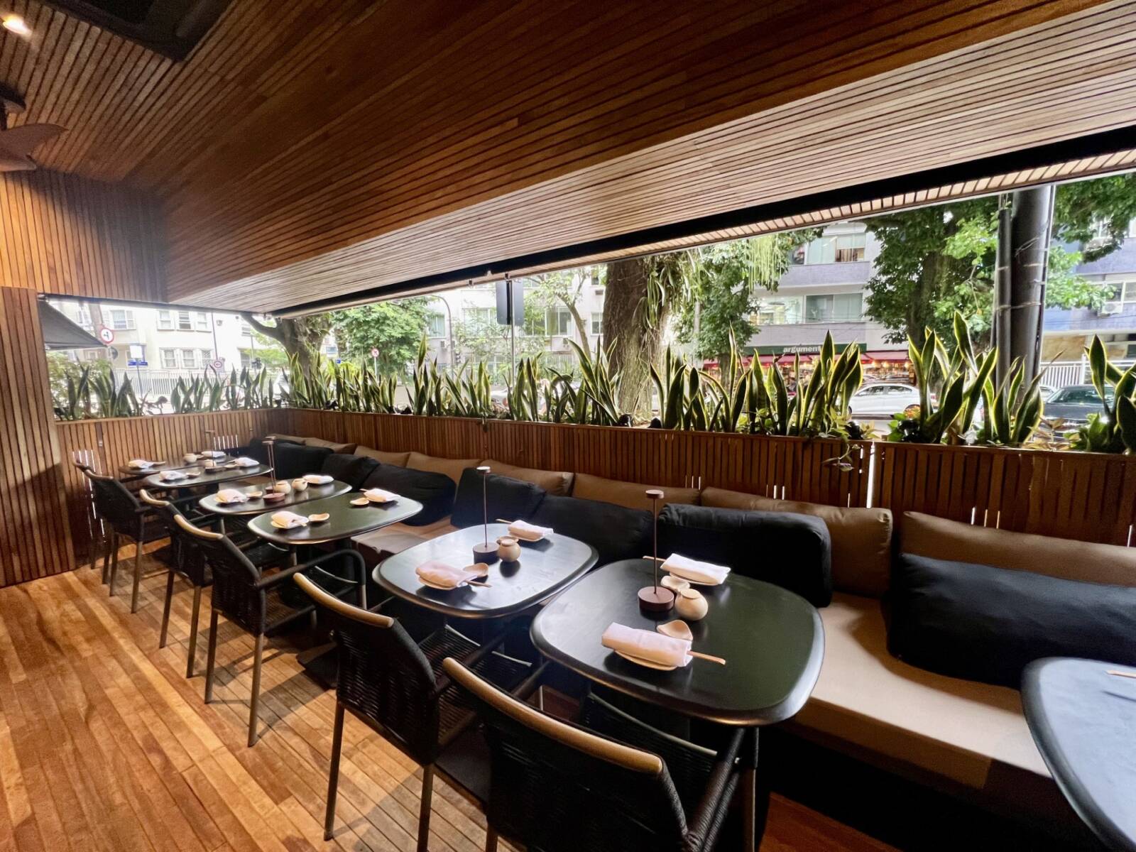 Pato com Laranja: sofisticado restaurante asiático na Dias Ferreira