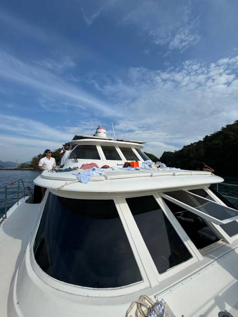 apartamentos em Angra com serviço de hotelaria de luxo