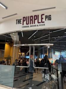 Entrada do The Purple Pig