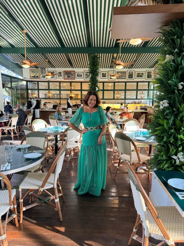 renata araujo no le deux magots cafe frances 