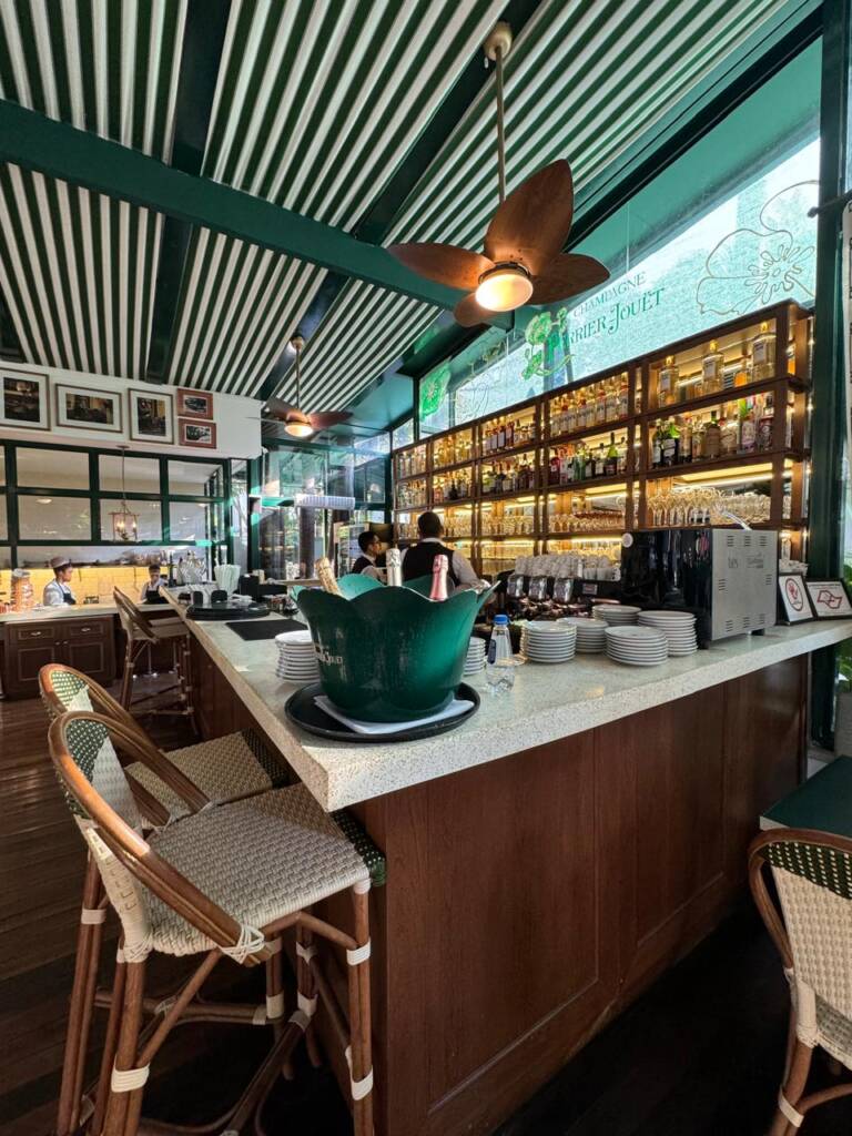 ambiente do le deux magots 