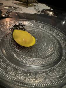 Comida no Alinea restaurante em chicago