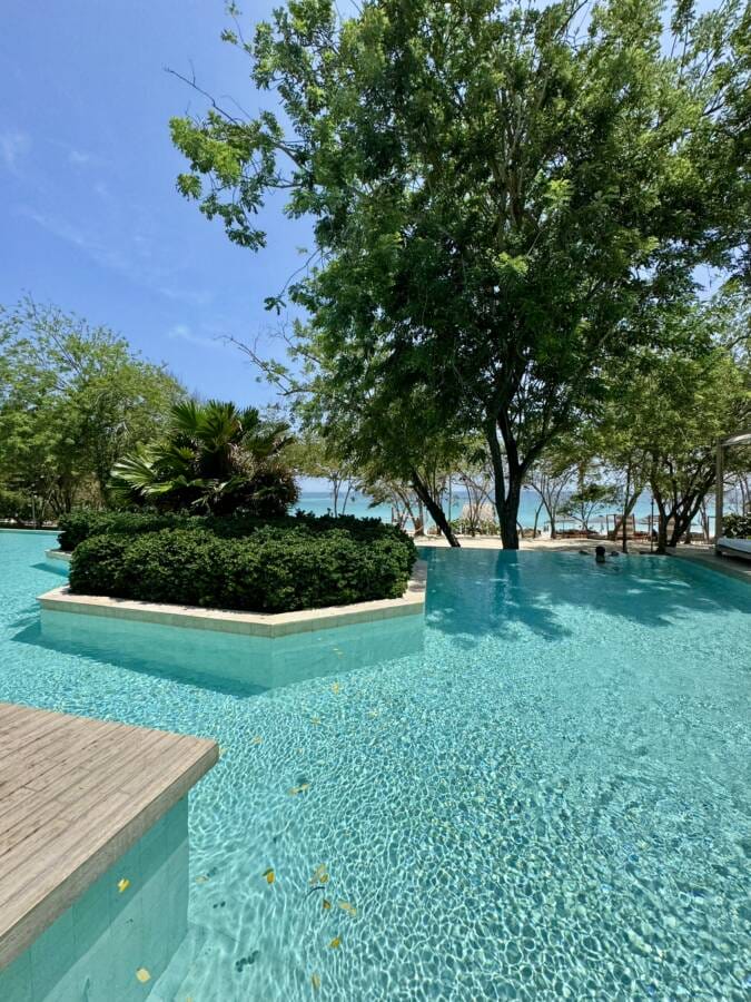 piscina de hotel de luxo em cartagena