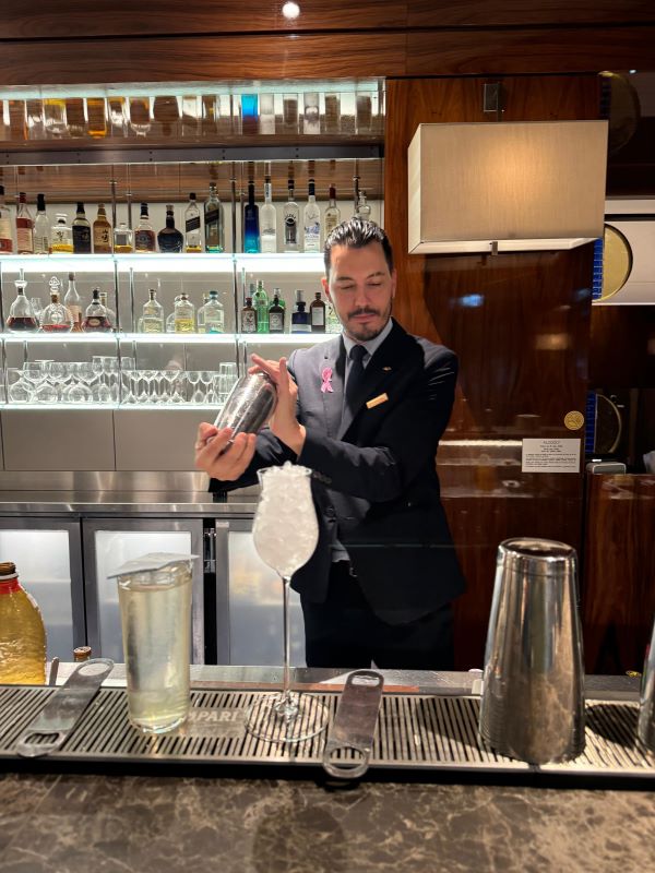 Bar com mixologistas renomados