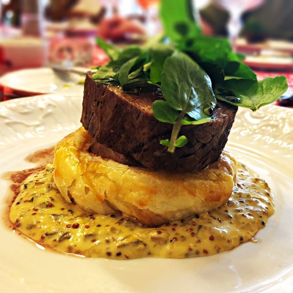 Opções do menu do novo restaurante italiano nos Jardins