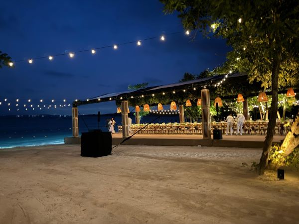 Jantar pé na areia no Sifitel, Isla Barú