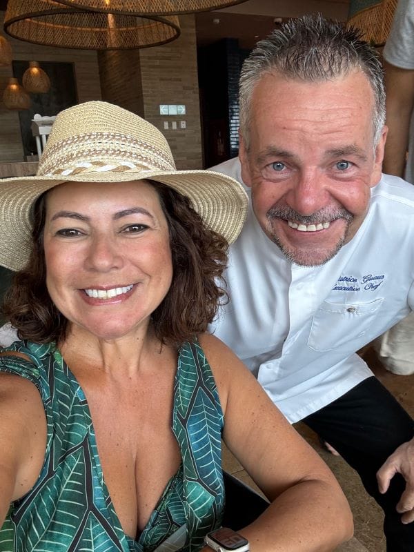 Renata e o chef executivo do hotel Sofitel Barú Casablanca, Cartagena