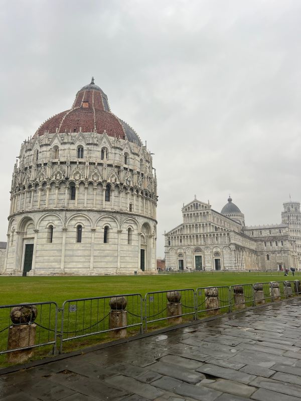 Batistério de São João, Pisa, Itália