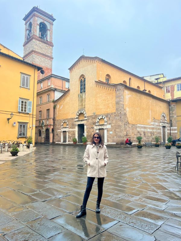Piazza dell'Anfiteatro, Lucca