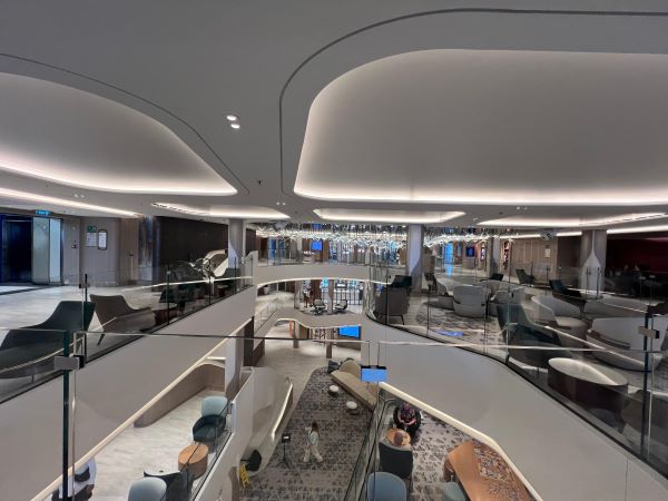 Lobby do navio