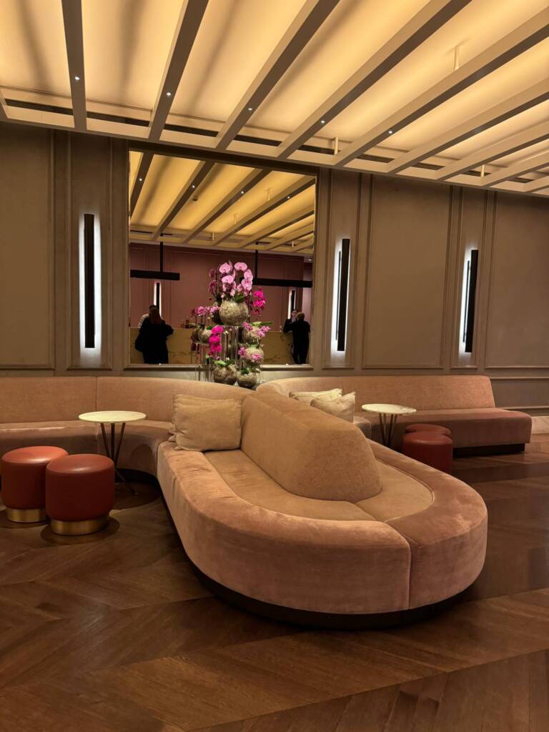 lobby four seasons montreal - melhor hotel de montreal