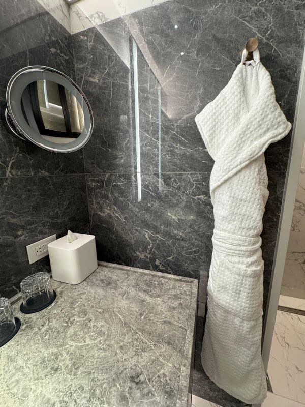 Banheiro do Four Seasons Montreal