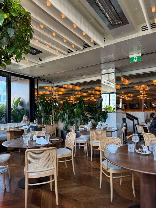 Ambiente do restaurante do Four Seasons Montreal
