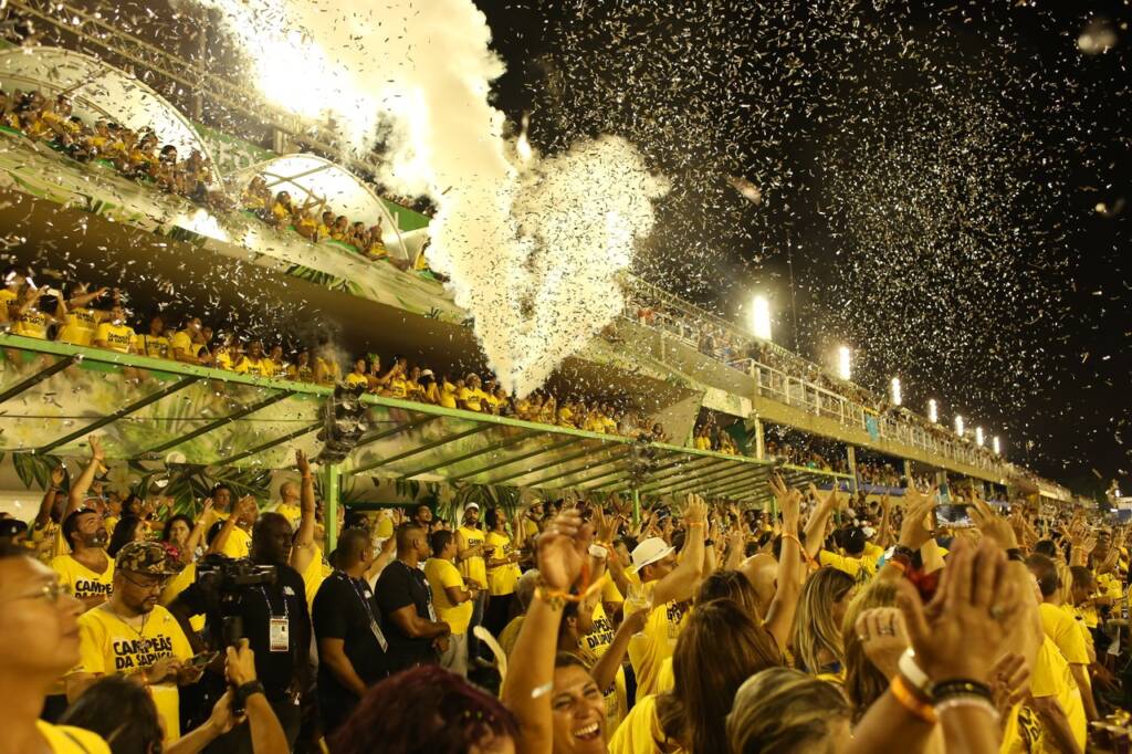 Folia Tropical