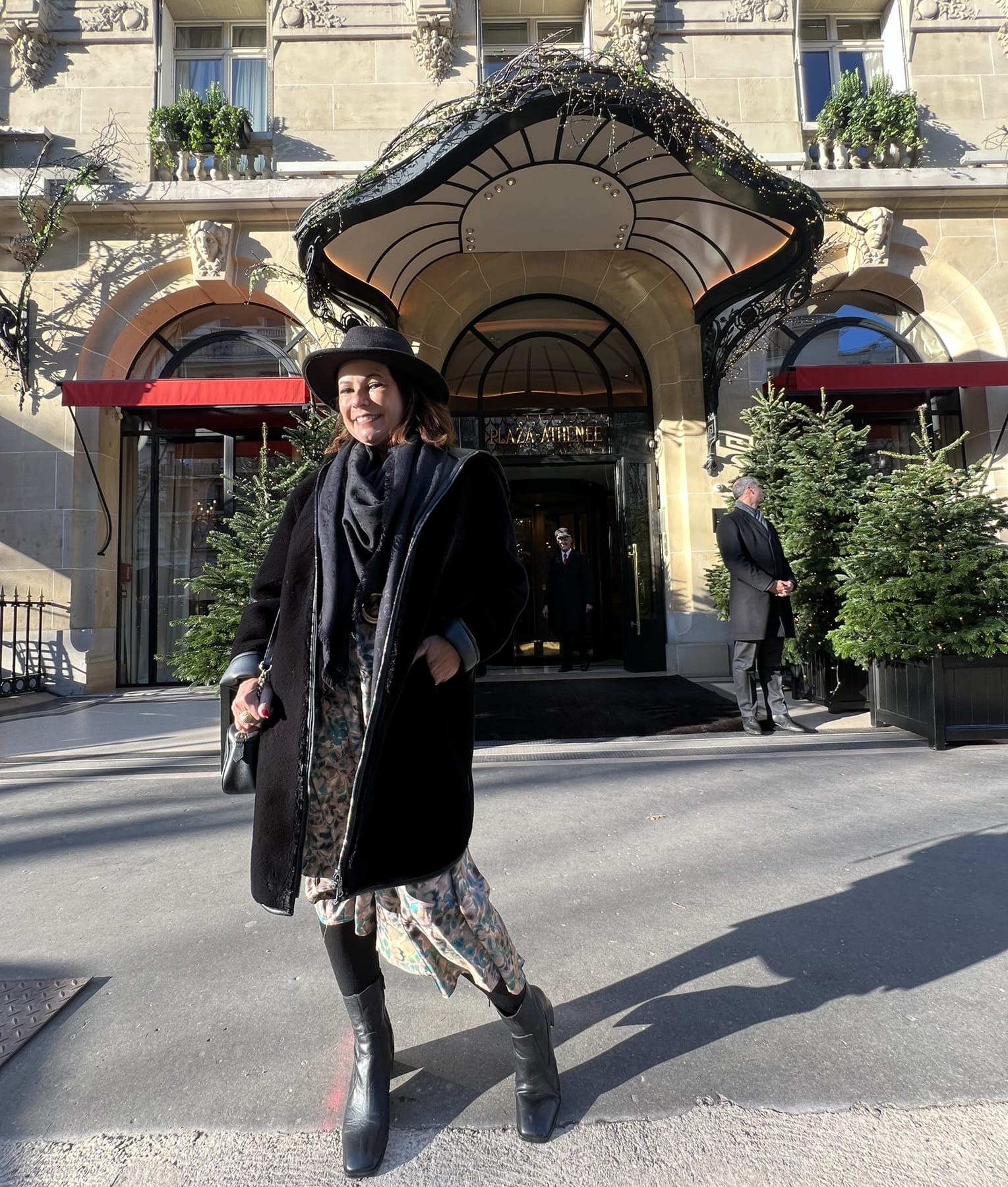 Hotel Plaza Athénée: hospedagem cinco estrelas em Paris