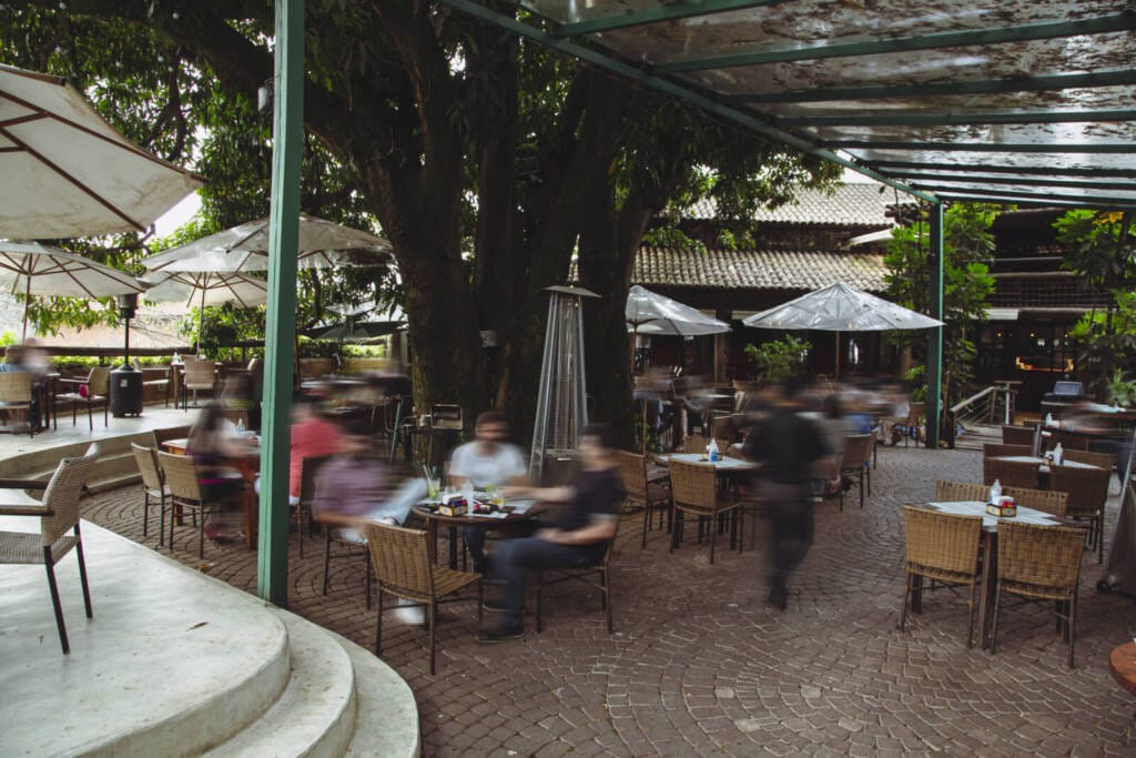 Pé de Manga, restaurante ao ar ivre em SP