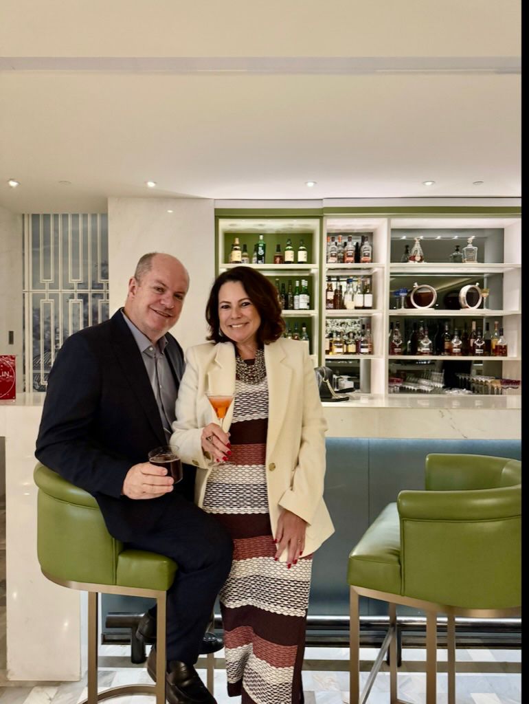 Renata Araújo e Marcelo Castello Branco em experiência gastronomica no Jing