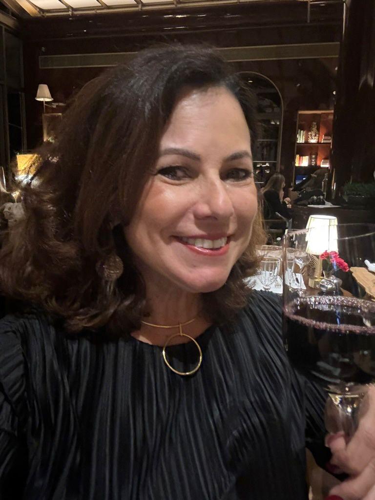 Renata Araújo no Le Jardin