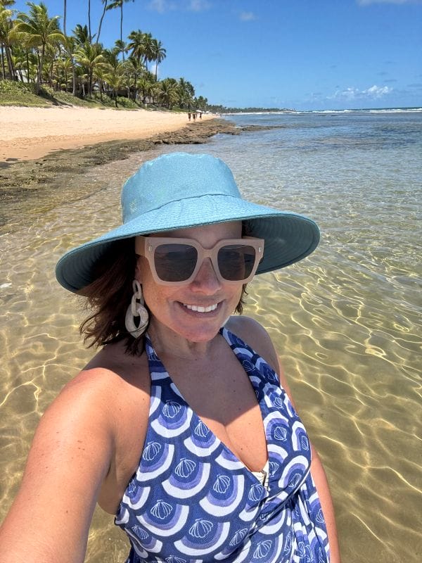 Renata Araújo na praia de Muro Alto