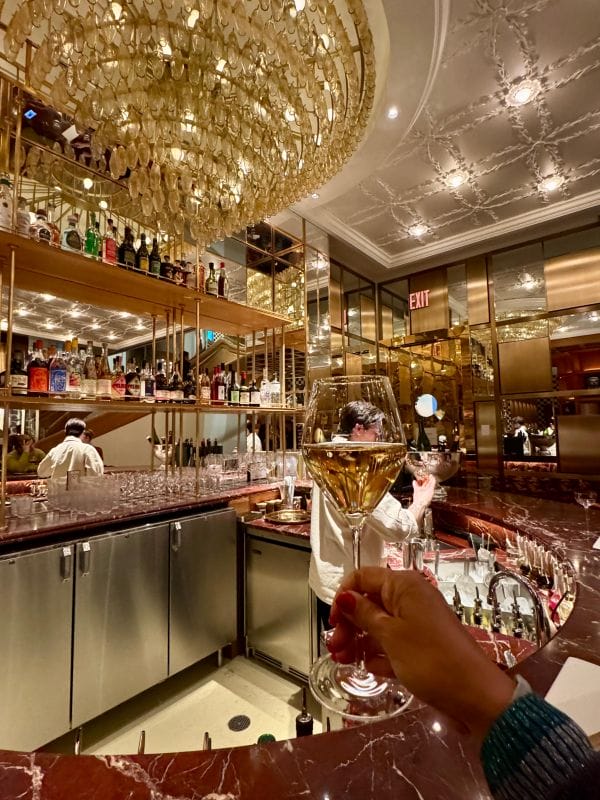 The Red Room, bar da loja de departamentos francesa em Nova York