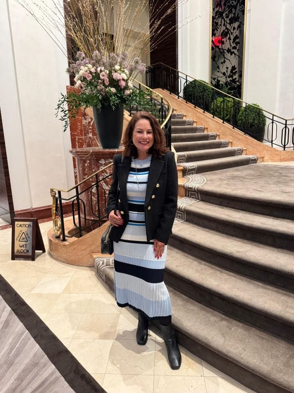 Renata Araújo no Península Ny, hotel de luxo em Midtown