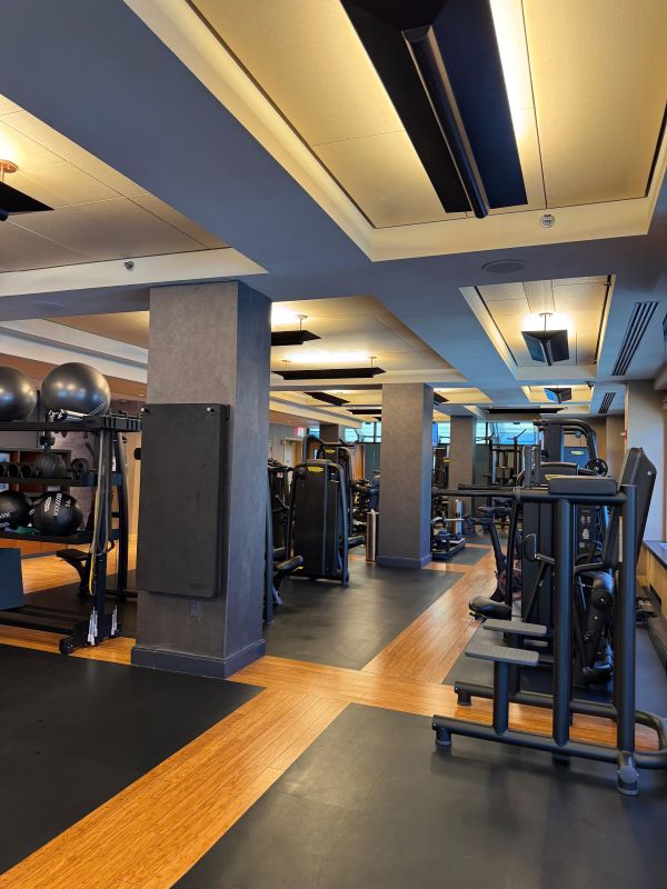 Academia do hotel de luxo em MIdtown
