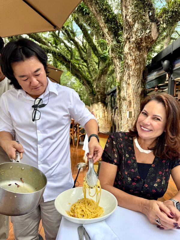 Renata Araújo no novo restaurante do Parque ibirapuera