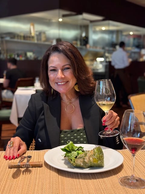 renata araújo no restaurante com 2 estrelas michelin em são Paulo