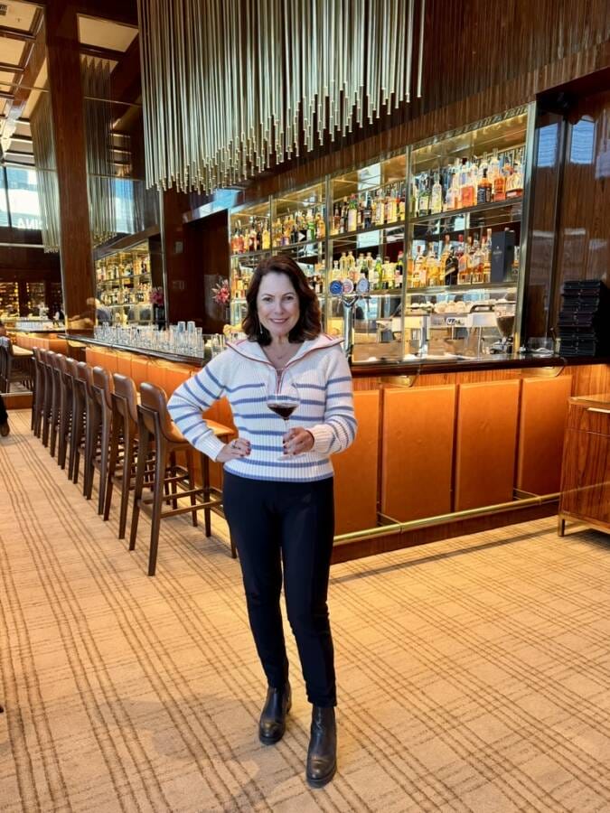 Renata Araújo no restaurante em Porto Alegre