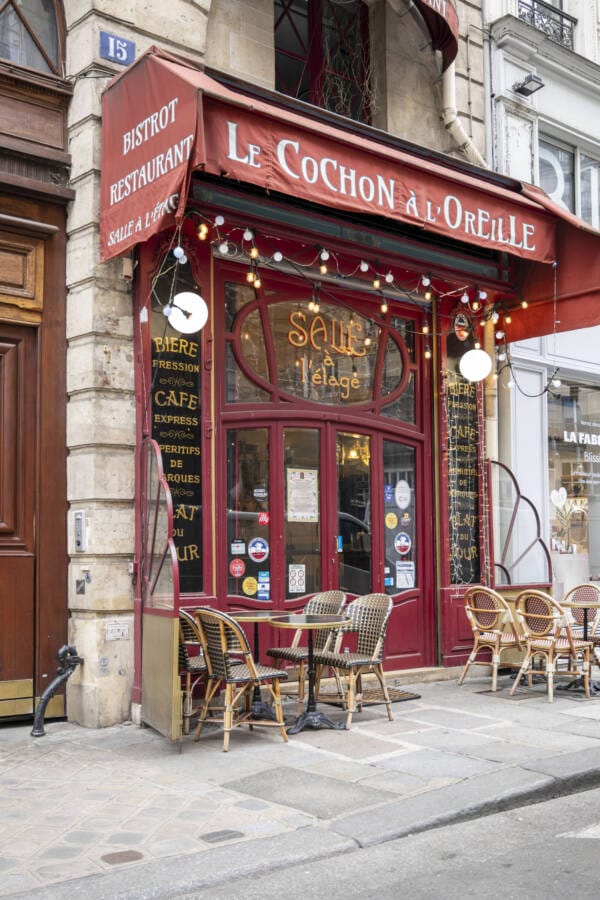 Entrada para o restaurante em Paris Le Cochon a lOreille